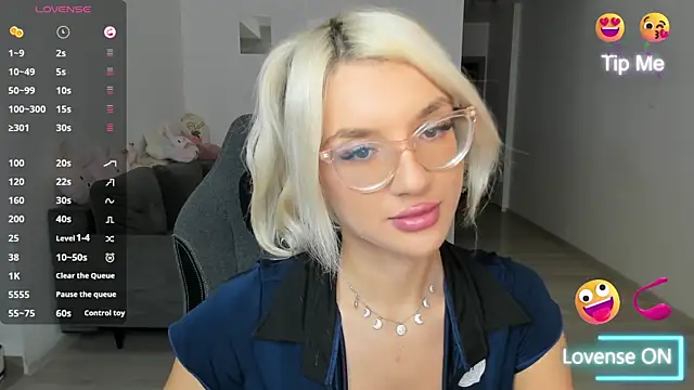 Snapshot of LovelyBianca chatting on 12-02-25, 11:45 LovelyBianca online show from 12-02-25, 11:45