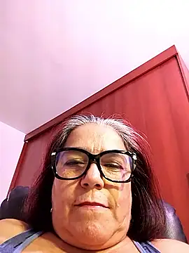 Snapshot of MARIANMILLS__ chatting on 10-29-25, 01:52 MARIANMILLS   online show from 10-29-25, 01:52