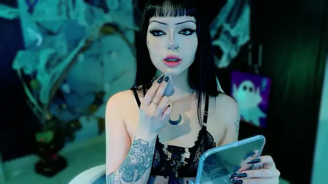 Madison Jackson online show from 10-27-25, 09:30