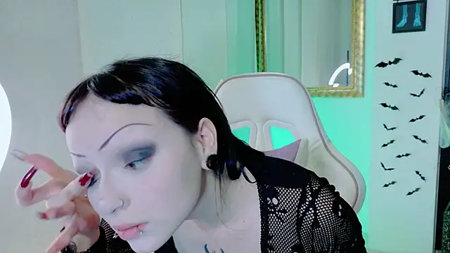 Madison Jackson online show from 04-12-26, 07:30