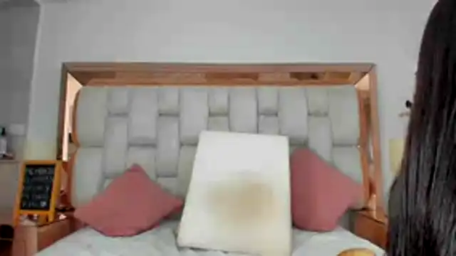 emilyparkerr01 online show from 12-01-25, 10:37