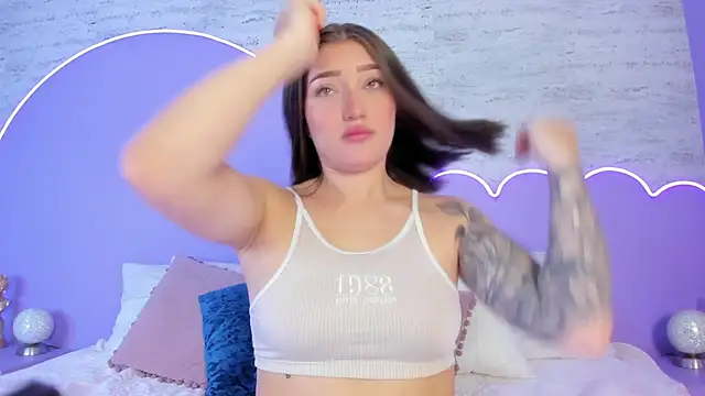 Giaa Ross online show from 11-25-25, 07:36