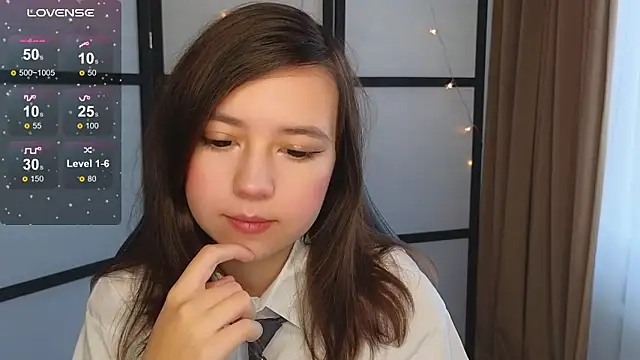 Snapshot of Lina_Brownie chatting on 10-26-25, 03:23 Lina Brownie online show from 10-26-25, 03:23