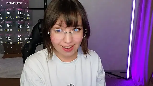 Snapshot of Lina_Brownie chatting on 11-27-25, 03:14 Lina Brownie online show from 11-27-25, 03:14