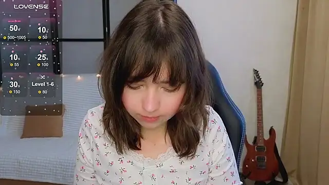 Snapshot of Lina_Brownie chatting on 12-05-25, 04:32 Lina Brownie online show from 12-05-25, 04:32