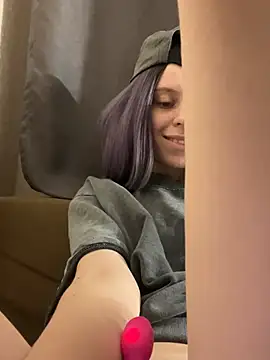 Snapshot of RinaMood chatting on 12-13-24, 06:49 RinaMood online show from 12-13-24, 06:49