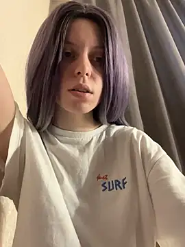 Snapshot of RinaMood chatting on 12-22-24, 06:17 RinaMood online show from 12-22-24, 06:17