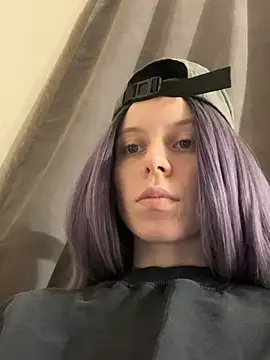 Snapshot of RinaMood chatting on 02-06-25, 11:32 RinaMood online show from 02-06-25, 11:32