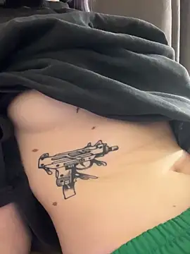 Snapshot of RinaMood chatting on 02-07-25, 11:12 RinaMood online show from 02-07-25, 11:12