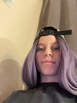 Snapshot of RinaMood chatting on 02-09-25, 02:40 RinaMood online show from 02-09-25, 02:40