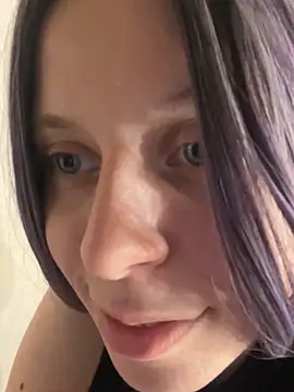 Snapshot of RinaMood chatting on 03-13-25, 02:33 RinaMood online show from 03-13-25, 02:33