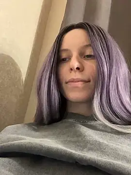 Snapshot of RinaMood chatting on 03-21-25, 02:51 RinaMood online show from 03-21-25, 02:51