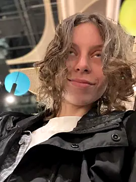 Snapshot of RinaMood chatting on 09-25-25, 04:27 RinaMood online show from 09-25-25, 04:27