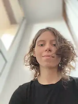 Snapshot of RinaMood chatting on 10-11-25, 08:02 RinaMood online show from 10-11-25, 08:02