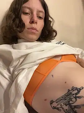 Snapshot of RinaMood chatting on 10-25-25, 10:12 RinaMood online show from 10-25-25, 10:12