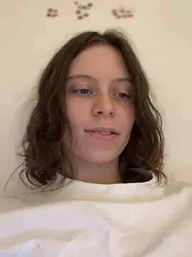 Snapshot of RinaMood chatting on 11-07-25, 11:43 RinaMood online show from 11-07-25, 11:43