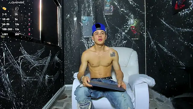 Snapshot of JuniorMorris_ chatting on 09-12-25, 09:26 JuniorMorris online show from 09-12-25, 09:26