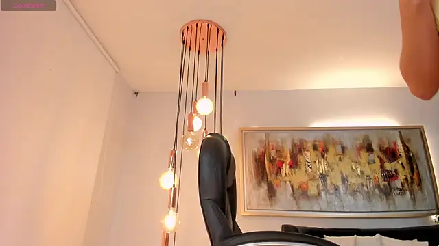 RoxanneHill  online show from 04-14-26, 08:37