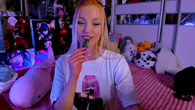 Snapshot of Cute__Pony chatting on 12-06-24, 12:45 Cute Pony online show from 12-06-24, 12:45