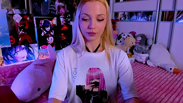 Snapshot of Cute__Pony chatting on 02-13-25, 09:27 Cute Pony online show from 02-13-25, 09:27