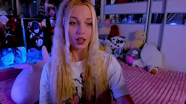 Snapshot of Cute__Pony chatting on 09-23-25, 08:23 Cute Pony online show from 09-23-25, 08:23