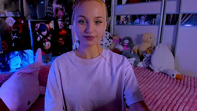 Snapshot of Cute__Pony chatting on 12-01-25, 12:15 Cute Pony online show from 12-01-25, 12:15