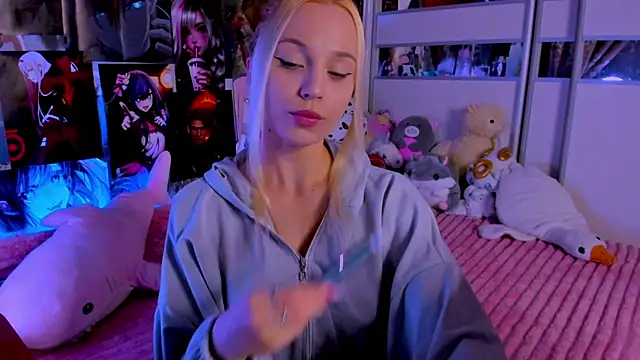 Snapshot of Cute__Pony chatting on 12-14-25, 12:27 Cute Pony online show from 12-14-25, 12:27