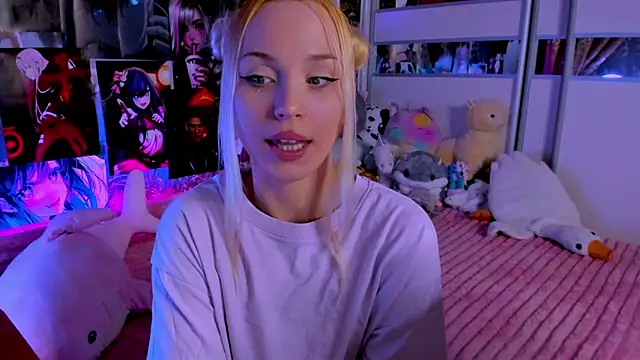 Cute  Pony online show from 04-23-26, 08:55