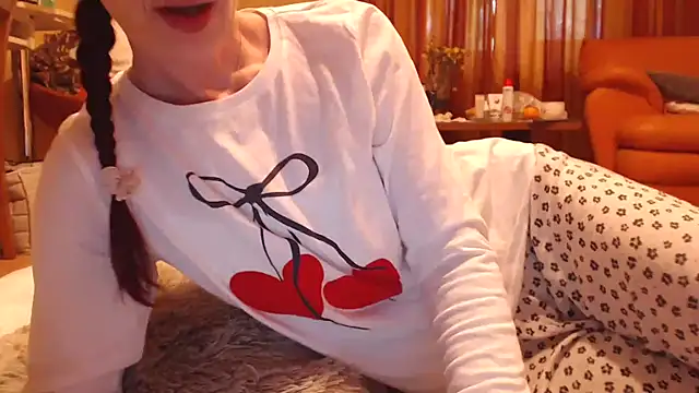 Snapshot of LovelyAndraGirl chatting on 06-12-26, 07:07 LovelyAndraGirl online show from 06-12-26, 07:07