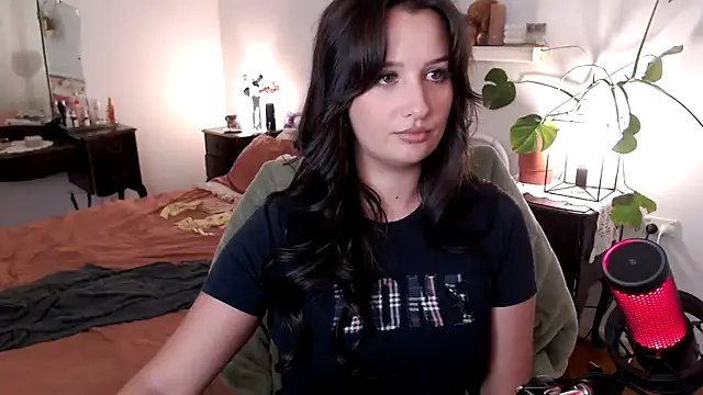 Snapshot of Lenas_Room chatting on 05-06-26, 05:35 Lenas Room online show from 05-06-26, 05:35