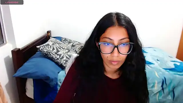 Snapshot of sofia_rosse4 chatting on 09-29-25, 01:00 sofia rosse4 online show from 09-29-25, 01:00