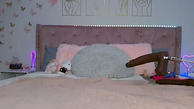 Snapshot of kokokwinn chatting on 10-23-25, 02:11 kokokwinn online show from 10-23-25, 02:11