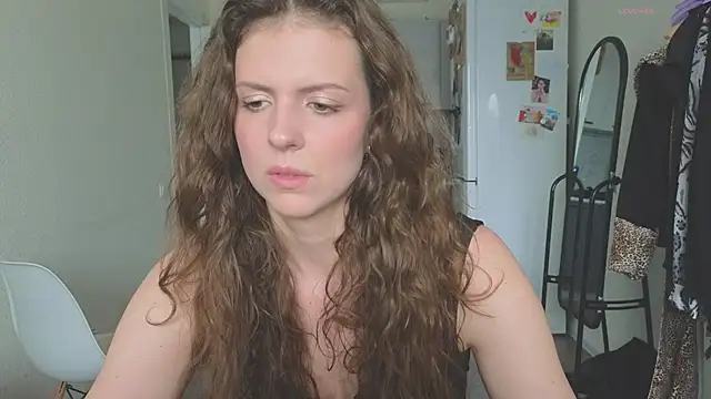 Snapshot of Sereta_Finn chatting on 06-08-26, 10:26 Sereta Finn online show from 06-08-26, 10:26