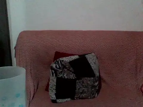 Snapshot of _mscassie chatting on 10-04-25, 08:23 mscassie online show from 10-04-25, 08:23