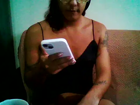 Snapshot of _mscassie chatting on 10-09-25, 09:29 mscassie online show from 10-09-25, 09:29