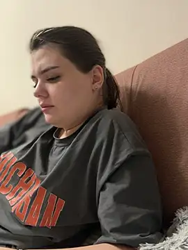 Snapshot of NikaMur chatting on 03-05-25, 12:55 NikaMur online show from 03-05-25, 12:55