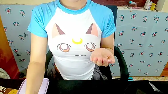   Saphia   online show from 12-15-25, 12:59