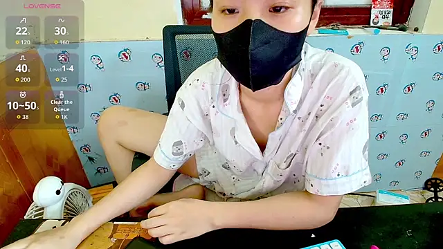   Saphia   online show from 04-13-26, 04:18