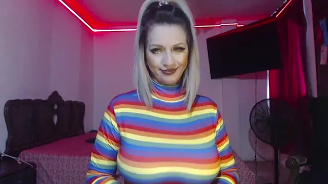 Snapshot of aliceesmith chatting on 12-14-24, 01:38 aliceesmith online show from 12-14-24, 01:38