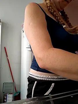 MILEIDE980 online show from 09-19-25, 03:13