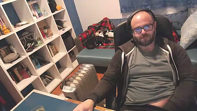 ravingr4d4 online show from 03-16-25, 09:37