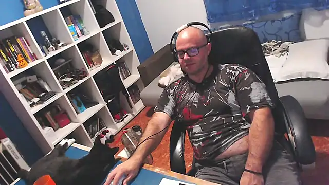 ravingr4d4 online show from 10-07-25, 09:45