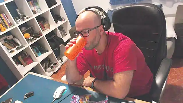 ravingr4d4 online show from 10-13-25, 10:10