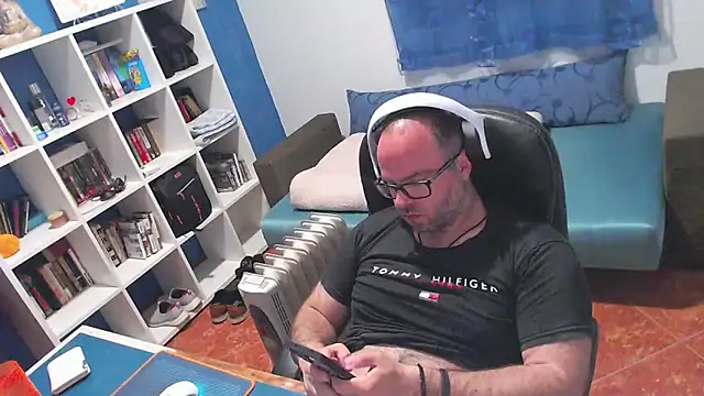 ravingr4d4 online show from 04-05-26, 09:56