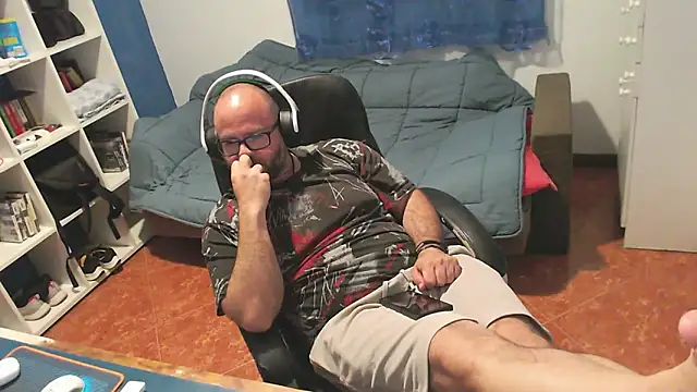 ravingr4d4 online show from 04-20-26, 10:44