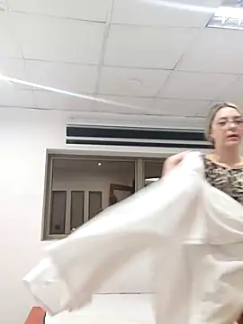 Snapshot of Daniela77771 chatting on 02-05-25, 02:16 Daniela77771 online show from 02-05-25, 02:16