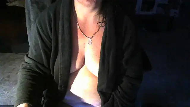 Snapshot of Silvia2277 chatting on 02-10-25, 08:10 Silvia2277 online show from 02-10-25, 08:10