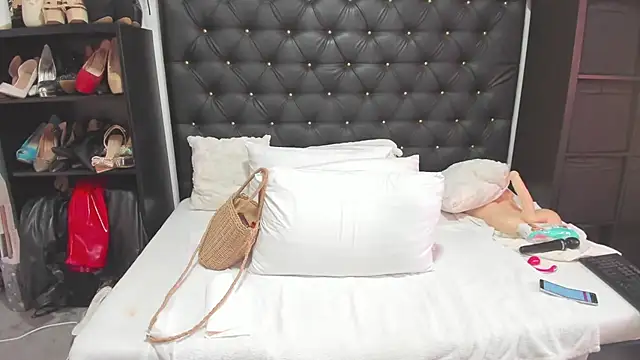 Snapshot of BbwSQUIRTERxx chatting on 06-26-26, 03:22 BbwSQUIRTERxx online show from 06-26-26, 03:22