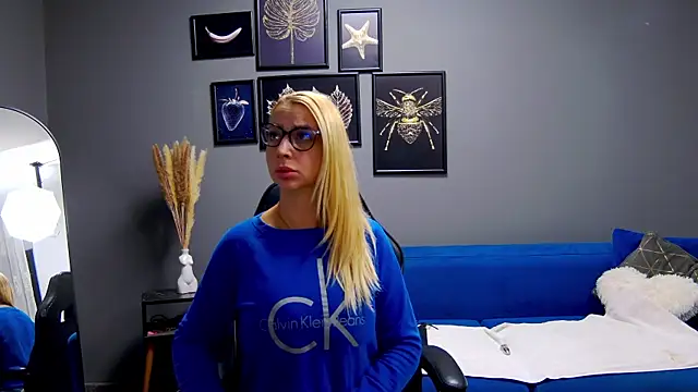 CelineConner online show from 09-17-25, 04:14