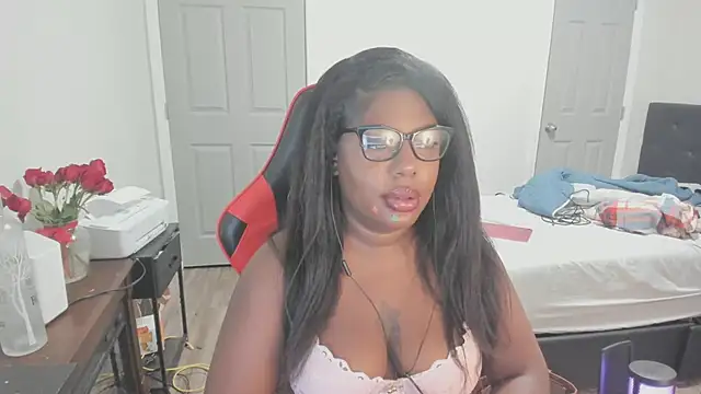 Snapshot of demi_xoxo chatting on 09-10-25, 04:01 demi xoxo online show from 09-10-25, 04:01